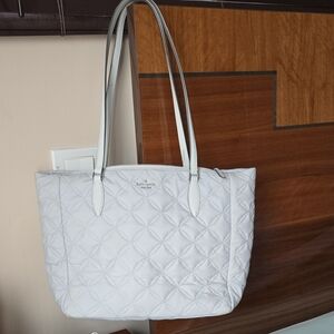Kate Spade New York Jae Large Light Gray Quilted Tote
